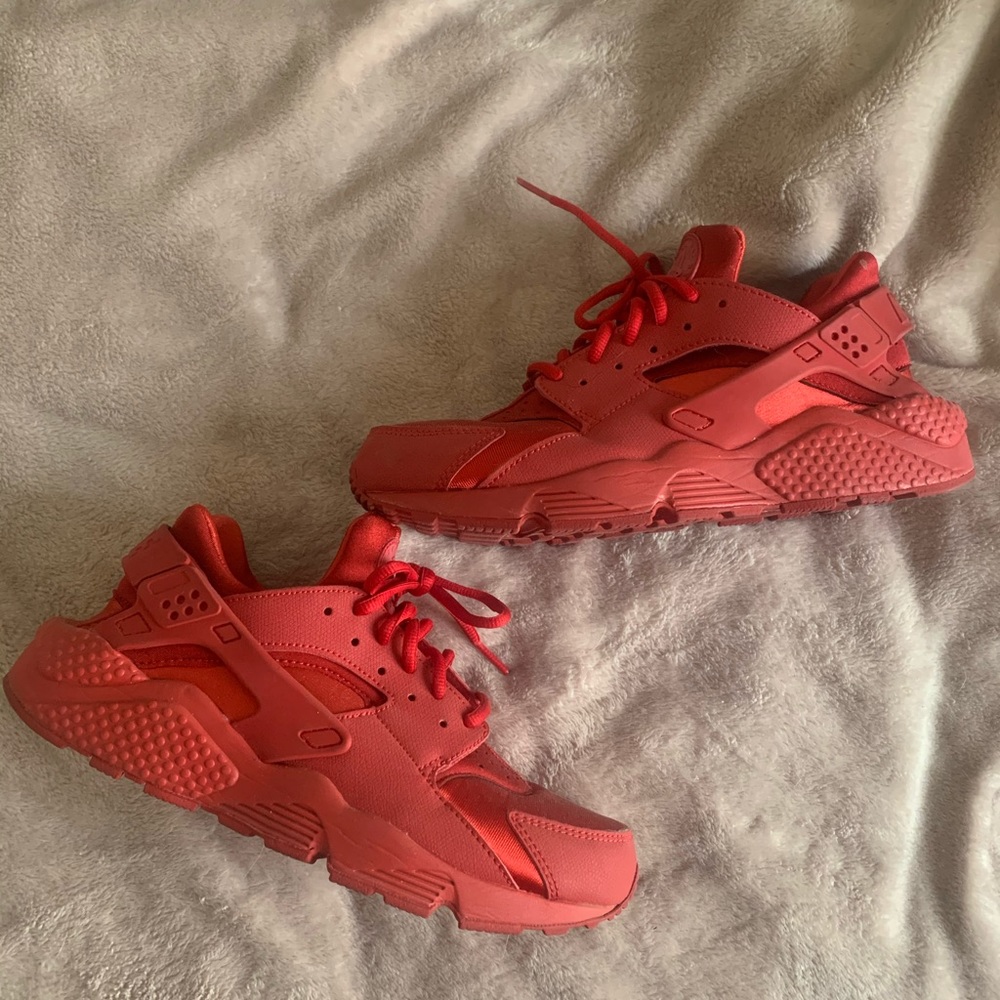 Nike red hurrache size 10